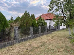 Casa de vanzare in satul Tipari