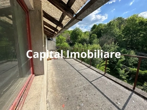 Apartament la casa, necesita compartimentare, terasa de 30 mp - imagine 11