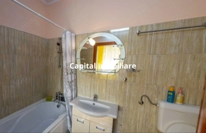 Spacious and elegant house with 5 rooms, 260 m2, Satu Mare - imagine 7