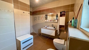 Casă spațioasă P+M și teren generos de 4151 mp în Tg. Bujor Galați - imagine 14