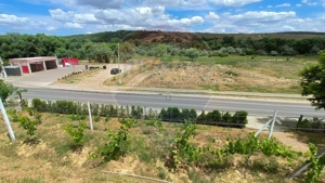 Casă spațioasă P+M și teren generos de 4151 mp în Tg. Bujor Galați - imagine 17