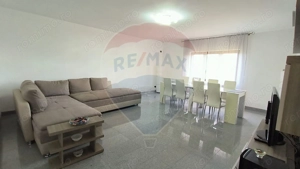 Casă spațioasă P+M și teren generos de 4151 mp în Tg. Bujor Galați - imagine 4