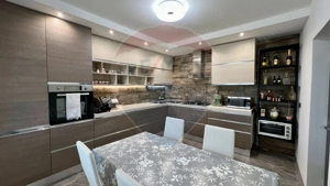 Casă spațioasă P+M și teren generos de 4151 mp în Tg. Bujor Galați - imagine 5