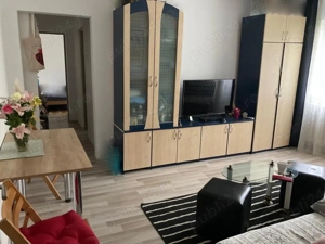 Zona Dacia, apartament 3 camere, semidecomandat, etaj 3 din 4, chirie 350 euro pe luna - imagine 3