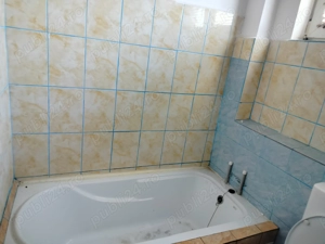 Vand garsoniera cu dependinte (baie,bucatarie),suprafata utila 32 mp  -  negociabil  - imagine 4