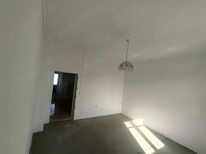 Vand garsoniera cu dependinte (baie,bucatarie),suprafata utila 32 mp  -  negociabil  - imagine 2