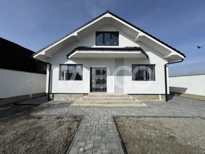 Casa individuala pe un singur nivel cu 3 camere teren 300 mp Cristian - imagine 2