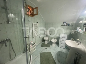 Casa individuala zona superba 6 camere teren 1030 mp garaj Vale Sibiu - imagine 12