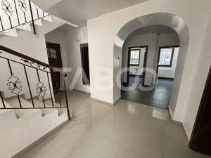 Casa individuala pretabila cabinet stomatologic 7 camere Central Sibiu