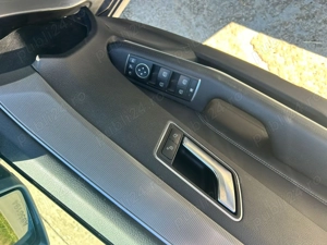 Mercedes Benz E 200   - imagine 5 Mercedes Benz E 200   - imagine 5