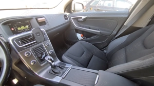 Volvo V60 D4 Automatic  - imagine 6