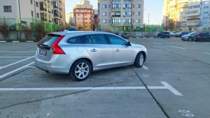 Volvo V60 D4 Automatic  - imagine 3