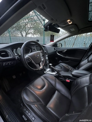 Volvo V40 D2  - imagine 8