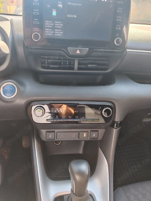 Vand Toyota Yaris Hybrid 2023 - imagine 4