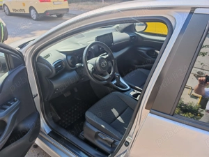 Vand Toyota Yaris Hybrid 2023 - imagine 7