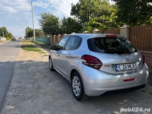 Peugeot 208 PureTech - imagine 3 Peugeot 208 PureTech - imagine 3