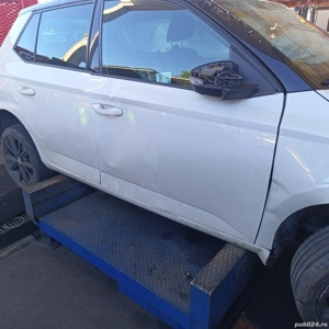 dezmembrez skoda fabia 3 - imagine 3