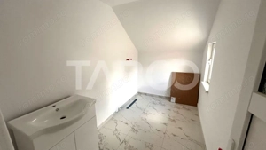 Spatiu de birouri de vanzare cu 6 camere 160 mpu Calea Dumbravii Sibiu - imagine 16