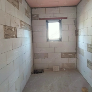 Vand vila la rosu in sagna Neamţ  - imagine 6 Vand vila la rosu in sagna Neamţ  - imagine 6