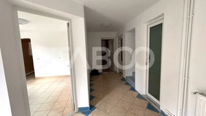 Spatiu de birouri de vanzare cu 6 camere 160 mpu Calea Dumbravii Sibiu - imagine 11