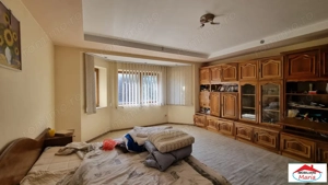 Parte de casa etaj 1 cu curte separata semicentral 99500 - imagine 10