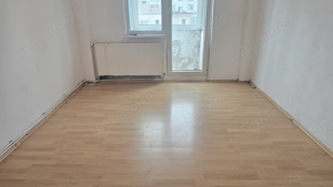 Vand apartament 2 camere decomandat in Deva, zona Micro 15, etaj 7, bloc de 10 etaje izolat exterior