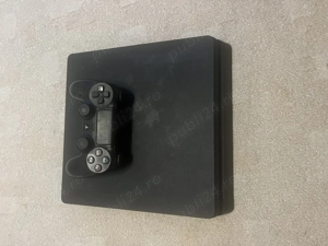 Vând PlayStation 