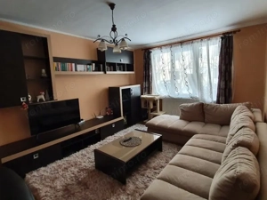 Oferim spre inchiriere apartament cu 2 camere, decomandat in zona complexului studentesc