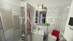 Casa cu curte de vanzare mobilata si  renovata -  mutare imediata - imagine 6