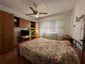 Apartament 3 camere decomandate – Str. Metalurgiei, Bacau - imagine 5