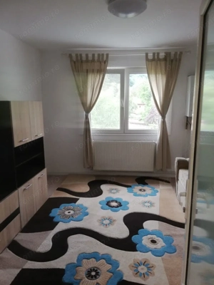  Ofer spre inchiriere o camera in zona complex  - imagine 4