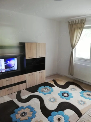  Ofer spre inchiriere o camera in zona complex  - imagine 3