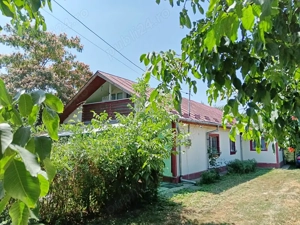 CASĂ CU GRĂDINĂ la 55 km de București (lângă Titu)