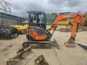 Închiriez excavator de 3 tone - Suceava și împrejurimi  Ofer servicii de închiriere excavator de 3 t - imagine 2