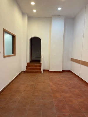 Spațiu Comercial de Închiriat   Locație Excelentă, Vizibilitate Maximă - imagine 5 Spațiu Comercial de Închiriat   Locație Excelentă, Vizibilitate Maximă - imagine 5