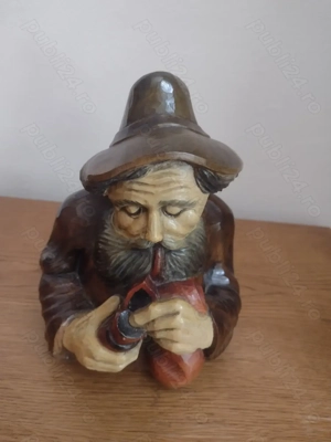 Statueta sculptata din lemn masiv