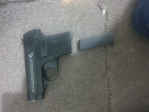 Vând pistol cu aer comprimat cu bile de plastic ,cauciuc fier doar în iasi 