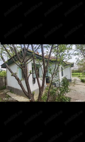 Casă cu teren de vânzare 