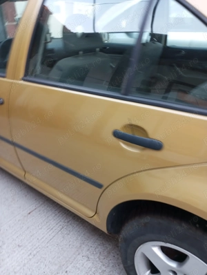 Vând mașină  negociabil 