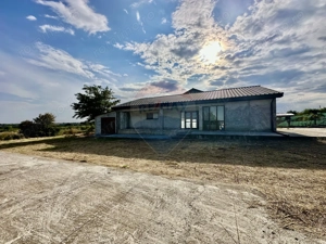 Casă sau Spatiu Dumbraveni langa DN E85 - imagine 14