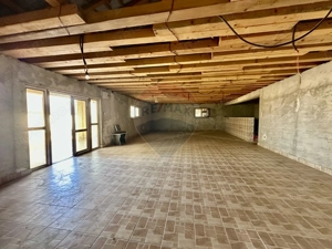 Casă sau Spatiu Dumbraveni langa DN E85 - imagine 13