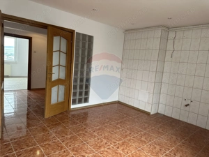 Apartament cu 4 camere de vânzare în zona Calea Romanului - imagine 3