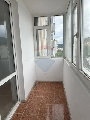 Apartament cu 4 camere de vânzare în zona Calea Romanului - imagine 11