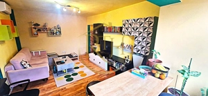 Vand apartament cu 4 camere in zona spitalul judetean,comision ,,0''