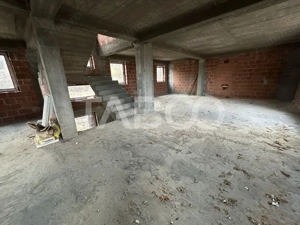 Pensiune  la Rosu480 mp de vanzare Statiune Climaterica Sambata de Sus - imagine 4