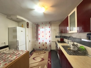 Apartament de închiriat cu 3 camere decomandat, 81 mp - zona Cetate