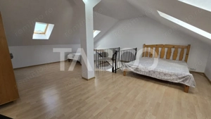 Apartament de vanzare 3 camere luminoase si balcon in zona Tilisca   - imagine 7