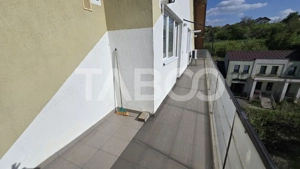 Apartament de vanzare 3 camere luminoase si balcon in zona Tilisca   - imagine 4