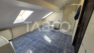 Apartament de vanzare 3 camere luminoase si balcon in zona Tilisca   - imagine 9