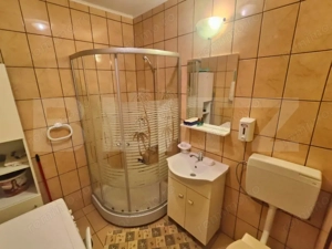 Apartament cu doua camere, mobilat, etaj 2, strada Florilor - imagine 4